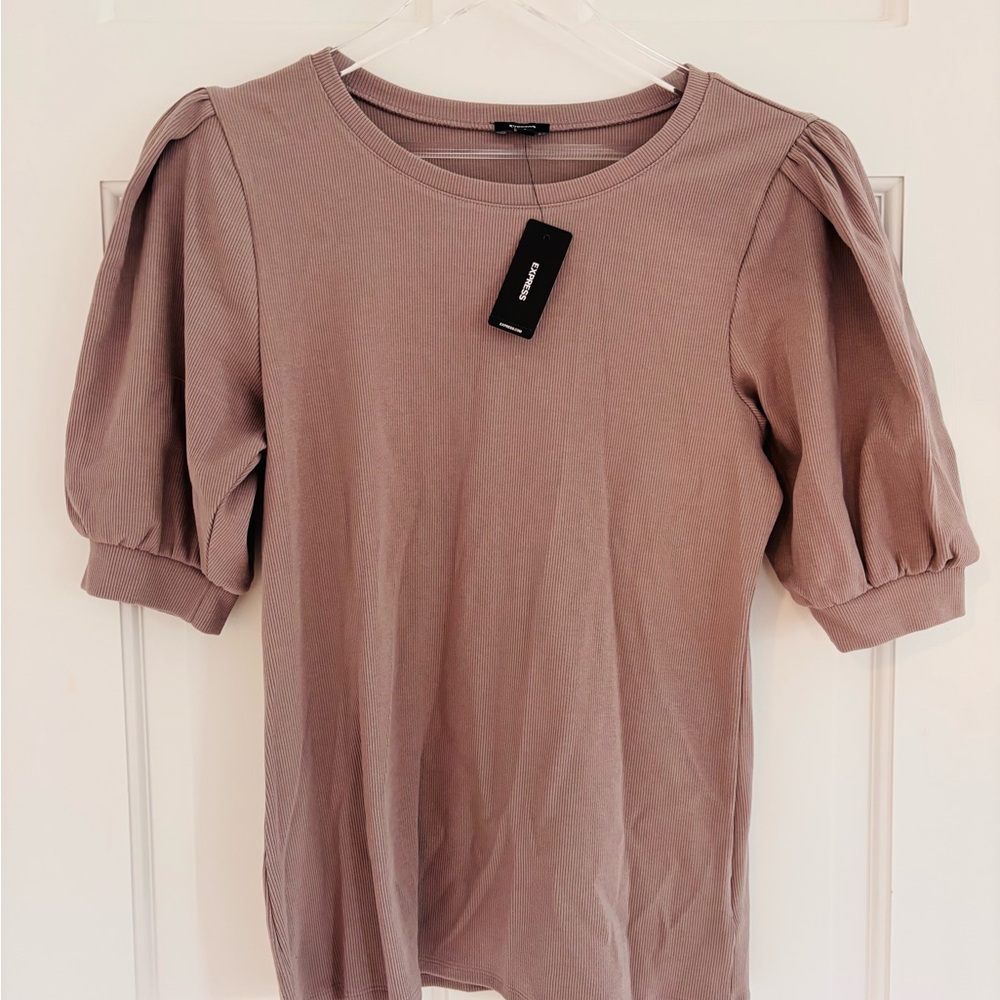 NWT Express Women’s Puff Sleeve Knit Top Size: Large